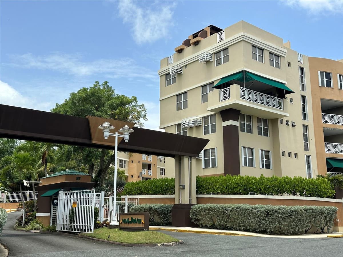 Villas de Parkville I LOPATEGUI — photo 1 of 6