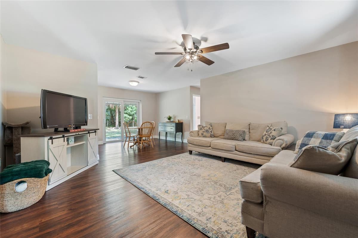 513 DOROTHY CIRCLE — photo 4 of 30