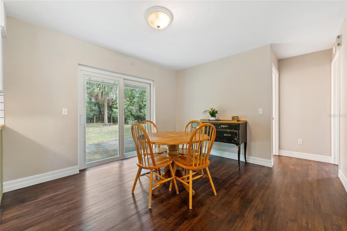 513 DOROTHY CIRCLE — photo 6 of 30