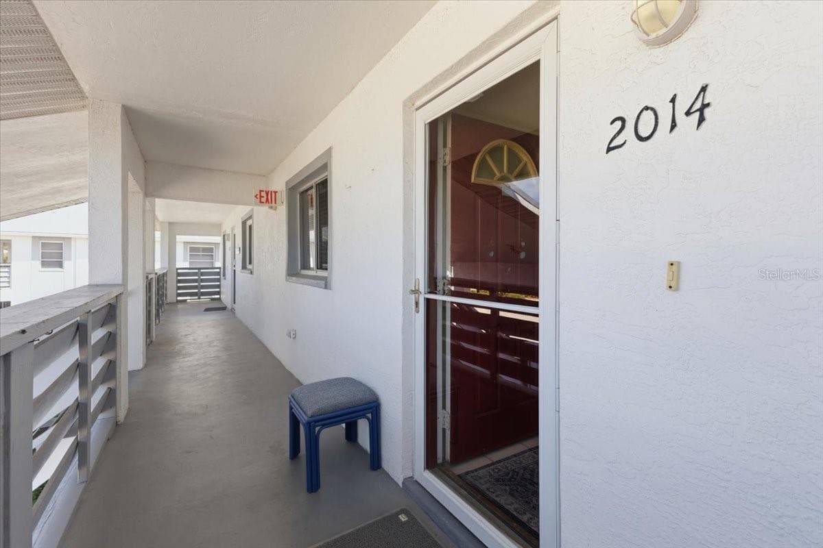 6800 PLACIDA ROAD — photo 3 of 40