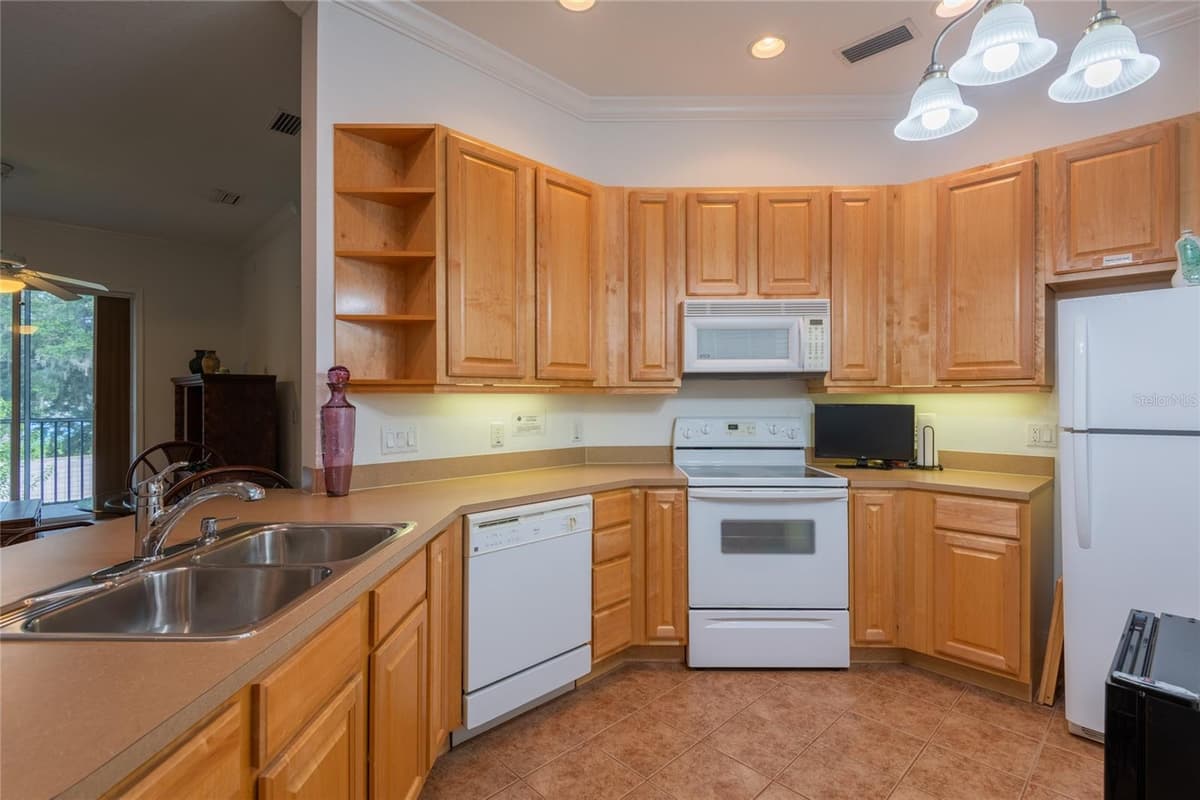 6815 DALI AVENUE — photo 5 of 24