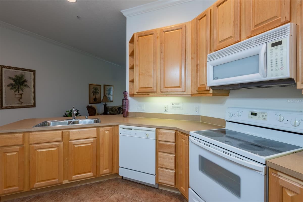 6815 DALI AVENUE — photo 6 of 24
