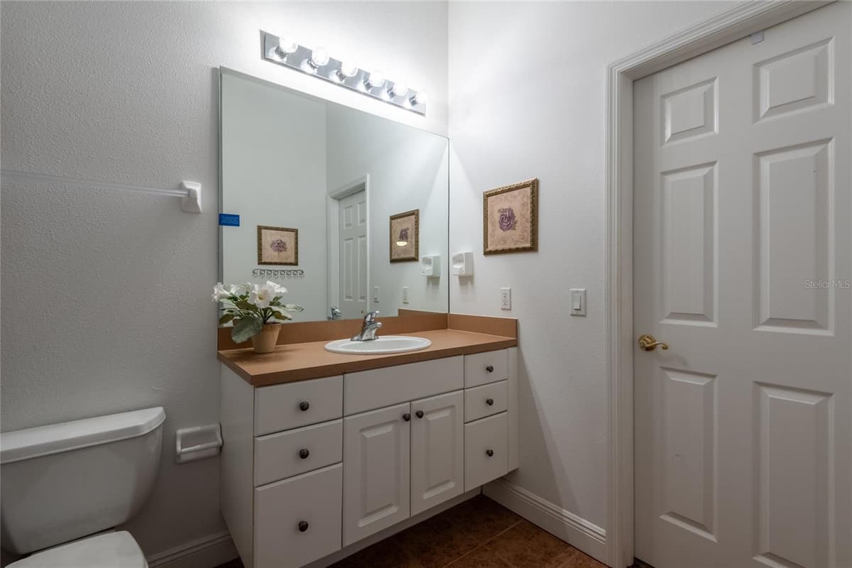 6815 DALI AVENUE — photo 17 of 24