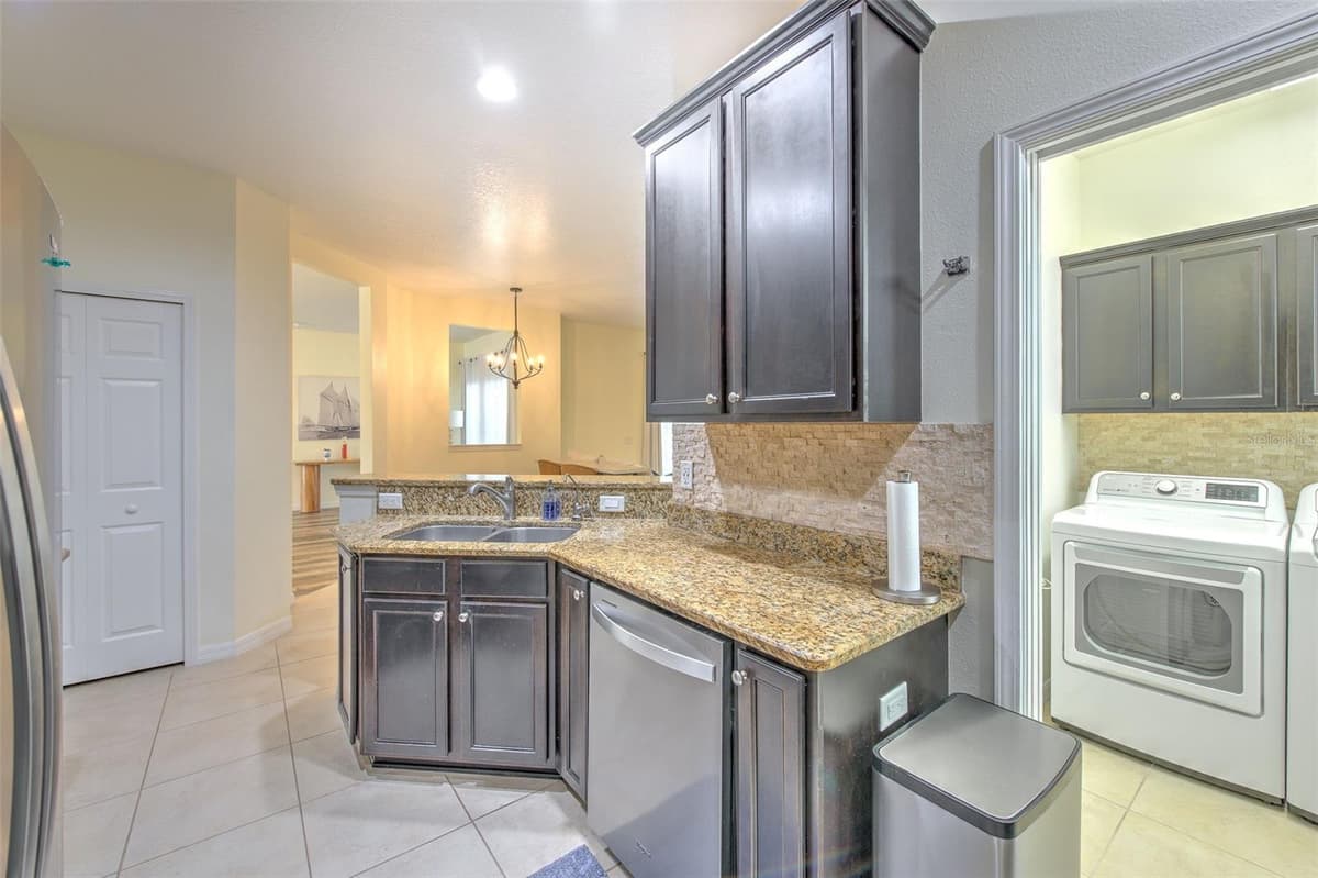 5409 CONCH SHELL PLACE — photo 10 of 49