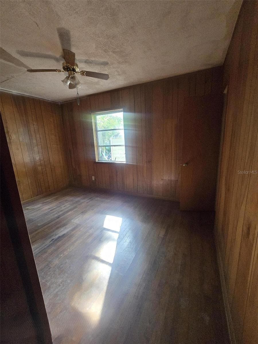 1331 DENA STREET — photo 8 of 14
