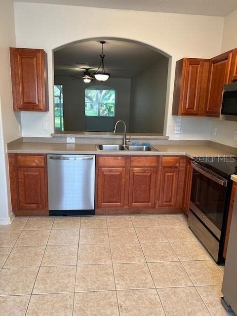 1140 HILLHURST DRIVE — photo 3 of 25