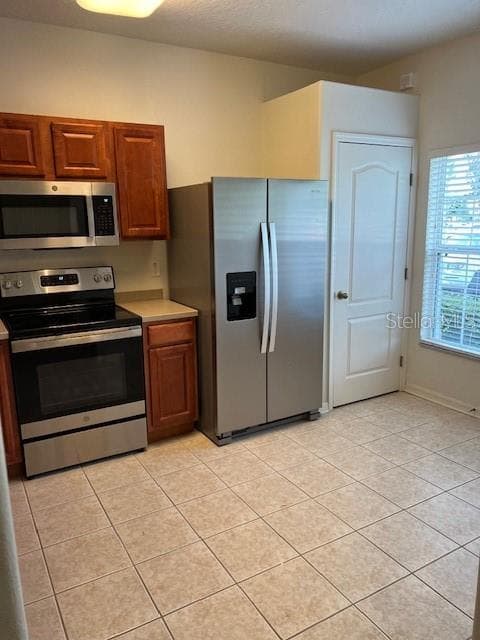 1140 HILLHURST DRIVE — photo 4 of 25