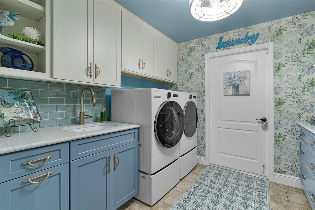 4147 DESKIN LANE — photo 35 of 67