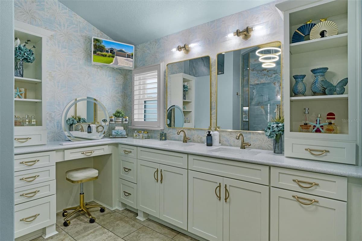 4147 DESKIN LANE — photo 40 of 67