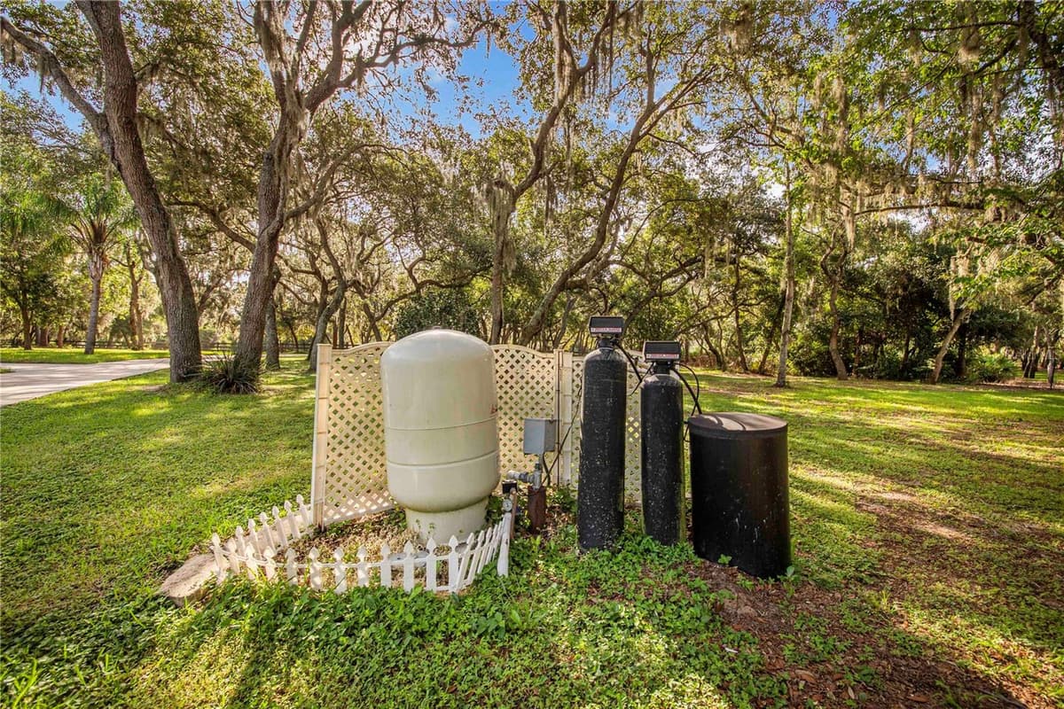 10740 JIM EDWARDS ROAD — photo 47 of 67