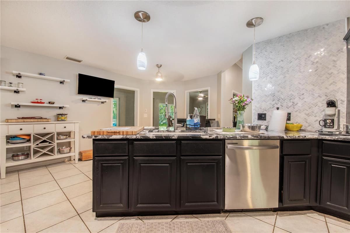 10740 JIM EDWARDS ROAD — photo 15 of 67
