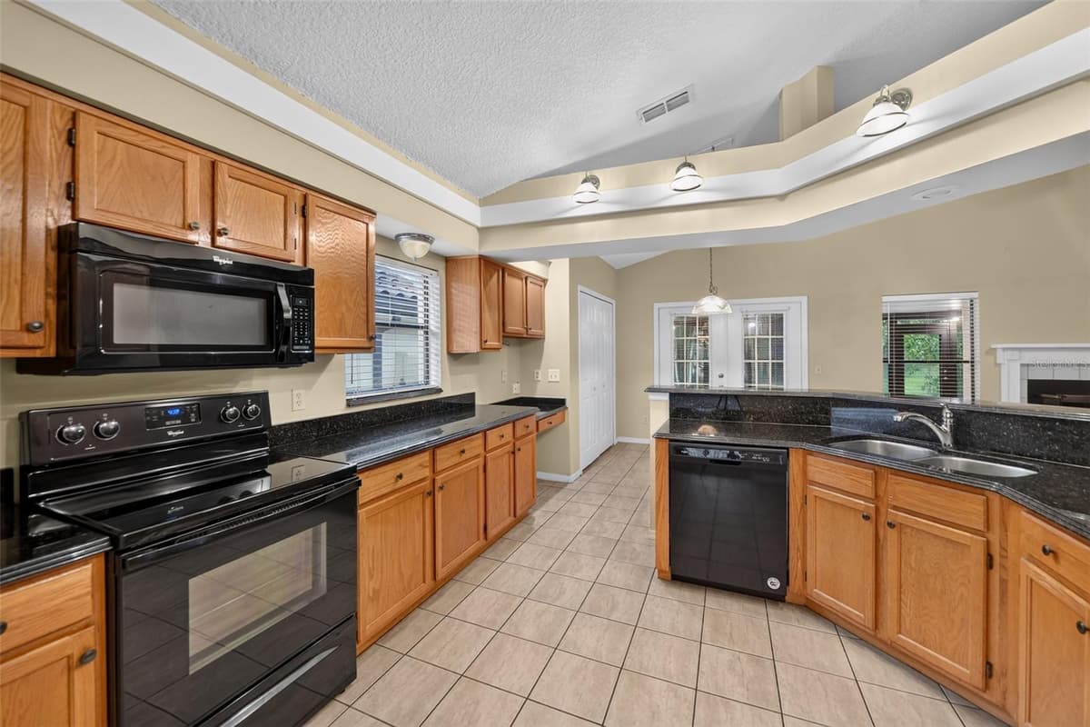 1375 AUGUSTA NATIONAL BOULEVARD — photo 14 of 30