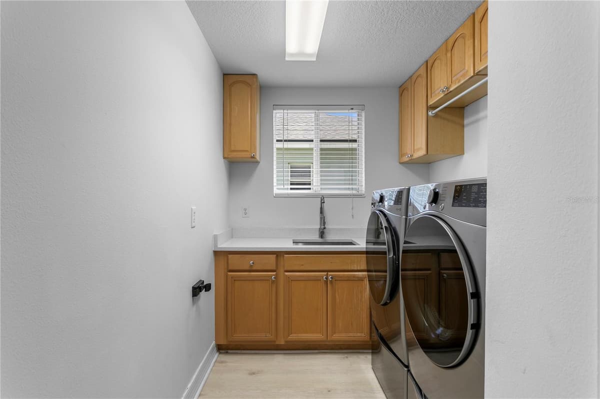 2113 CLIMBING IVY DRIVE — photo 40 of 74