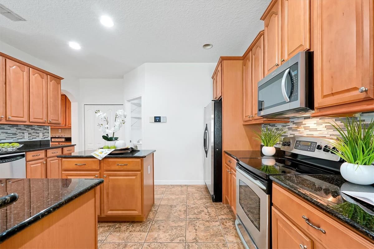 554 PALIO COURT — photo 47 of 65