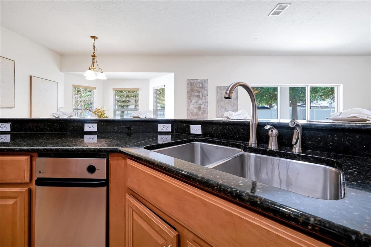 554 PALIO COURT — photo 48 of 65
