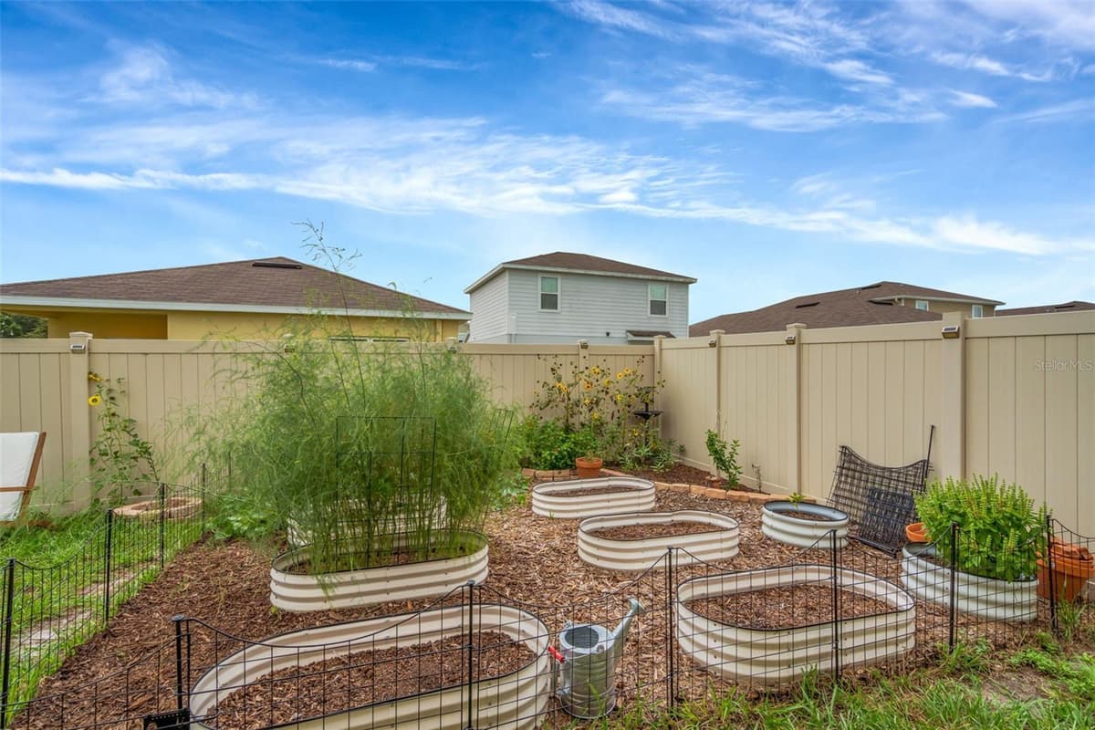 35088 JOMAR AVENUE — photo 33 of 37