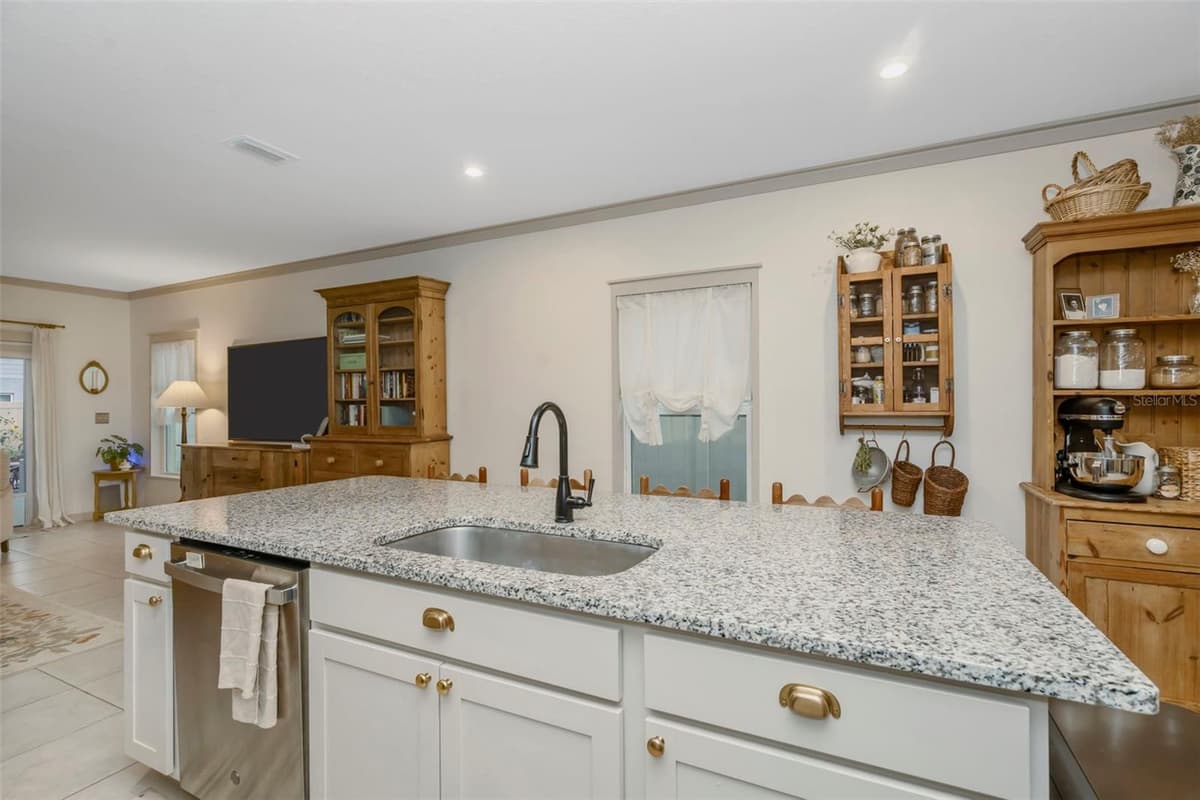 35088 JOMAR AVENUE — photo 8 of 37