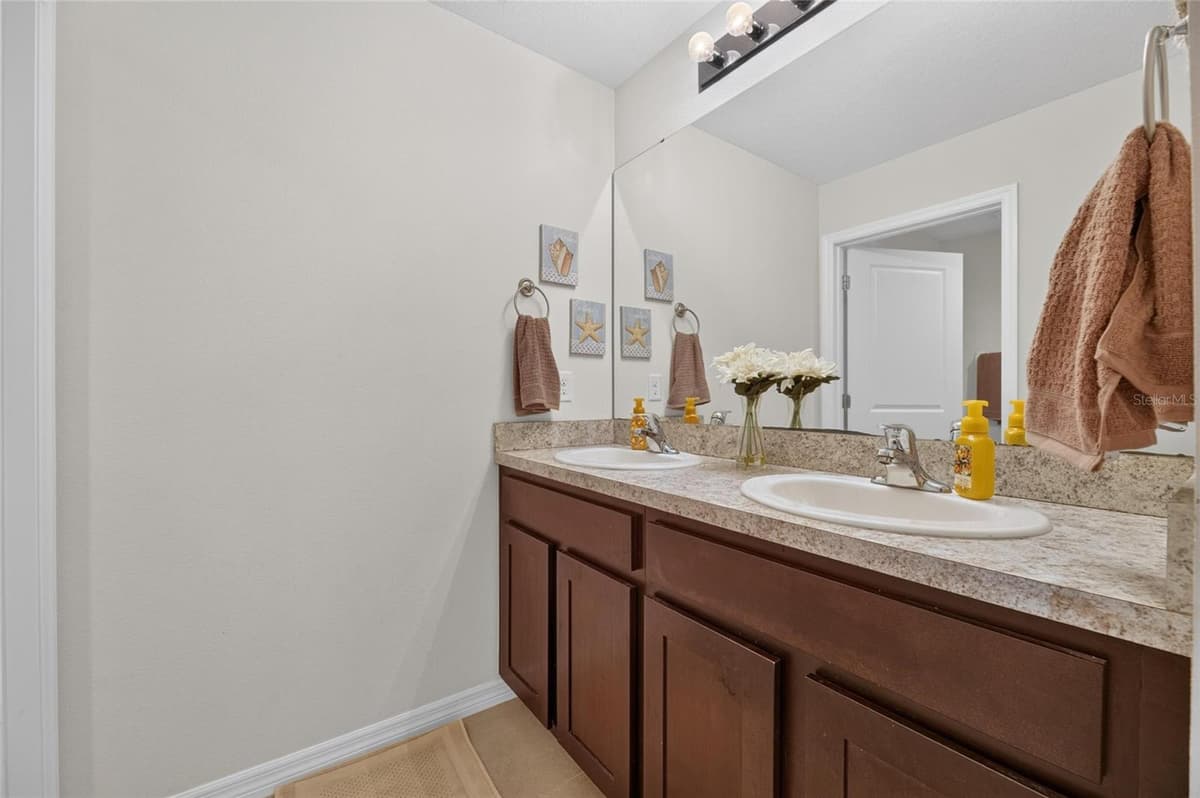 8115 HARWICH PORT LANE — photo 33 of 39