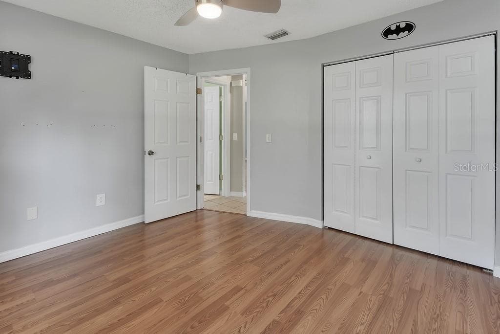 235 RETTA STREET — photo 27 of 32
