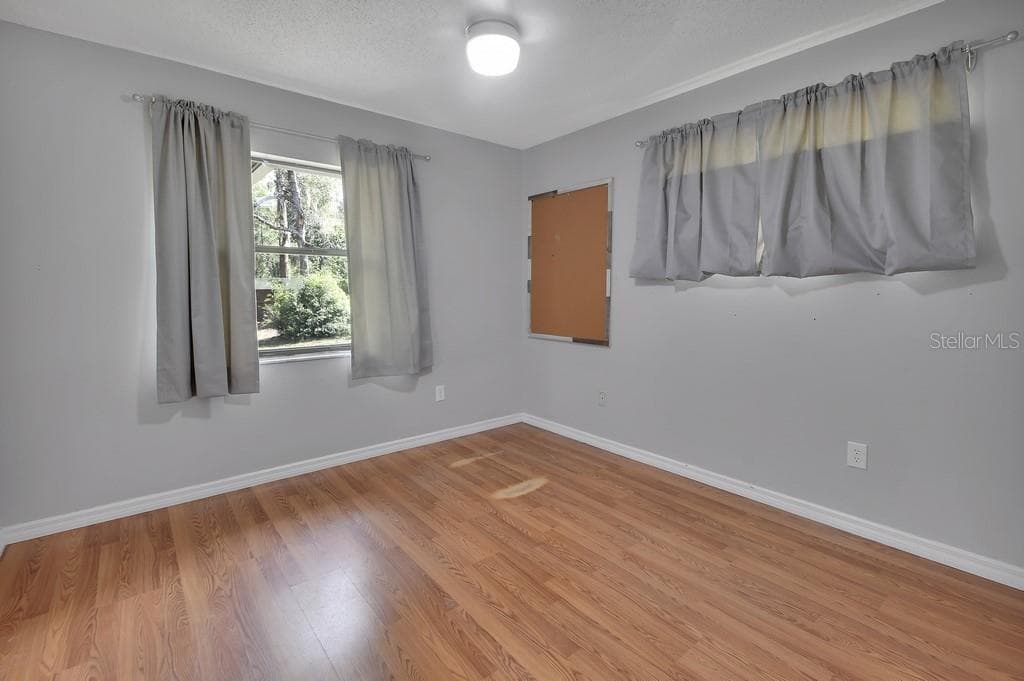 235 RETTA STREET — photo 30 of 32