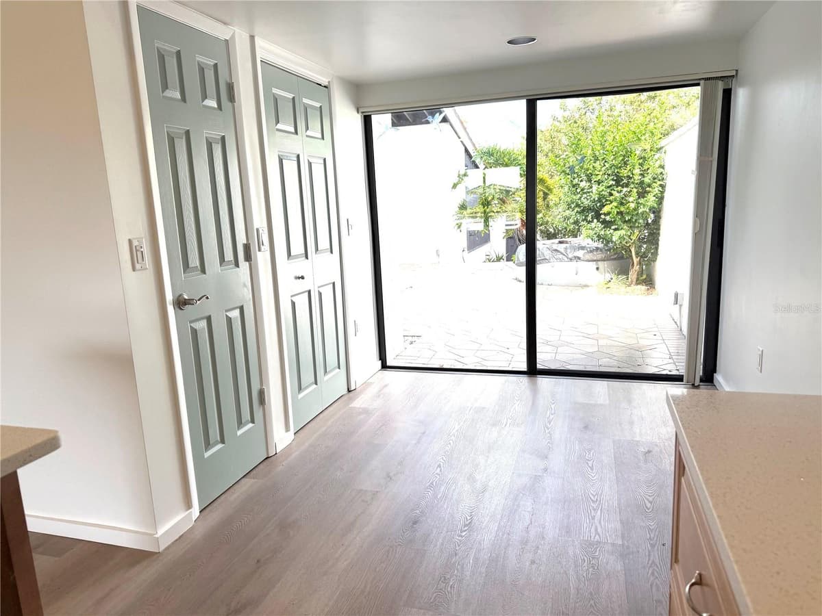 780 SARABAY ROAD — photo 17 of 54