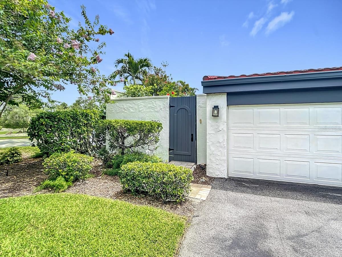 780 SARABAY ROAD — photo 4 of 54