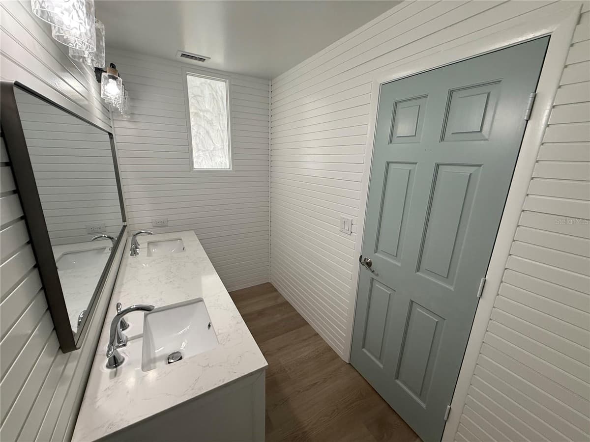 780 SARABAY ROAD — photo 24 of 54