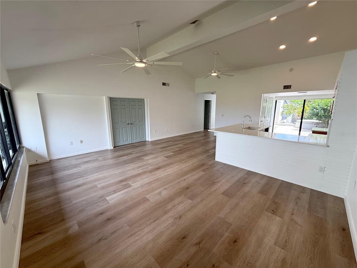 780 SARABAY ROAD — photo 15 of 54