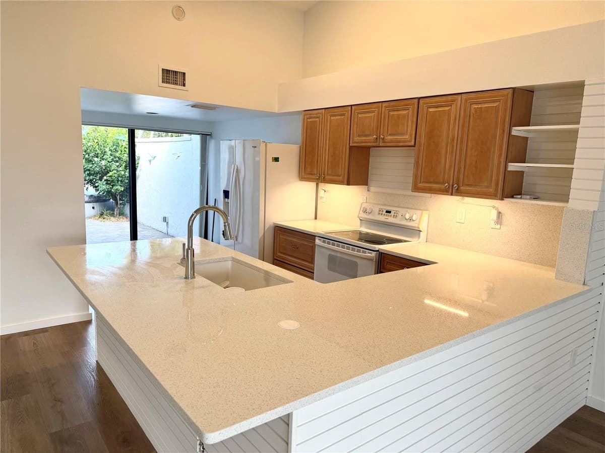 780 SARABAY ROAD — photo 16 of 54