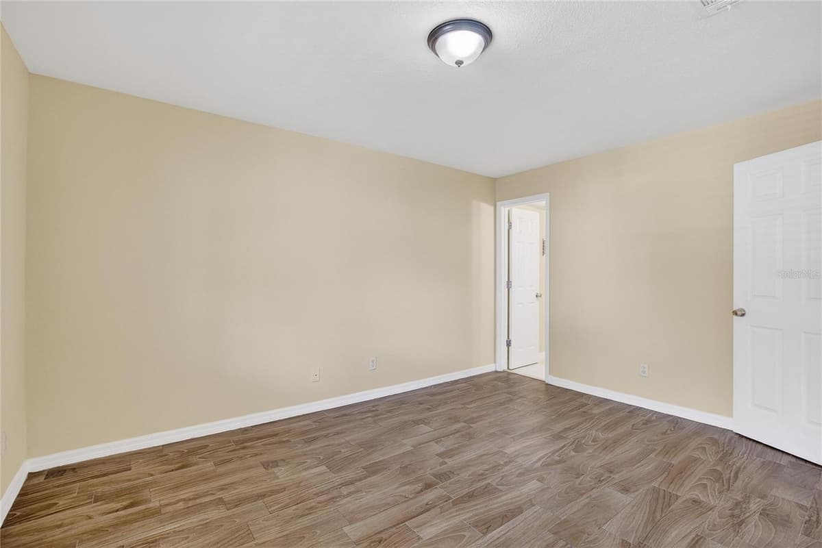 202 RED MAPLE PLACE — photo 25 of 58