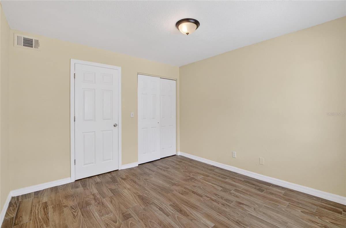 202 RED MAPLE PLACE — photo 20 of 58