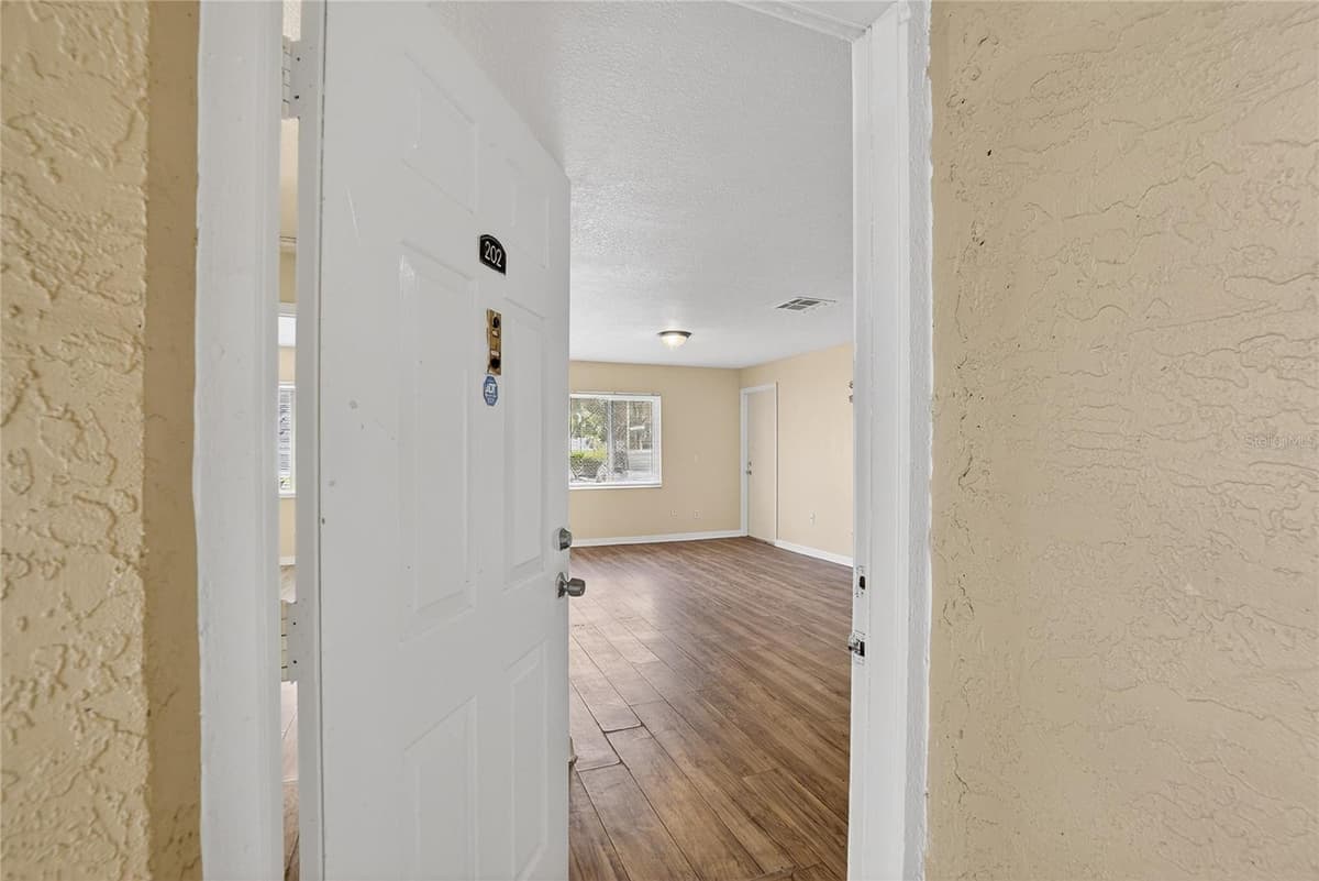 202 RED MAPLE PLACE — photo 31 of 58
