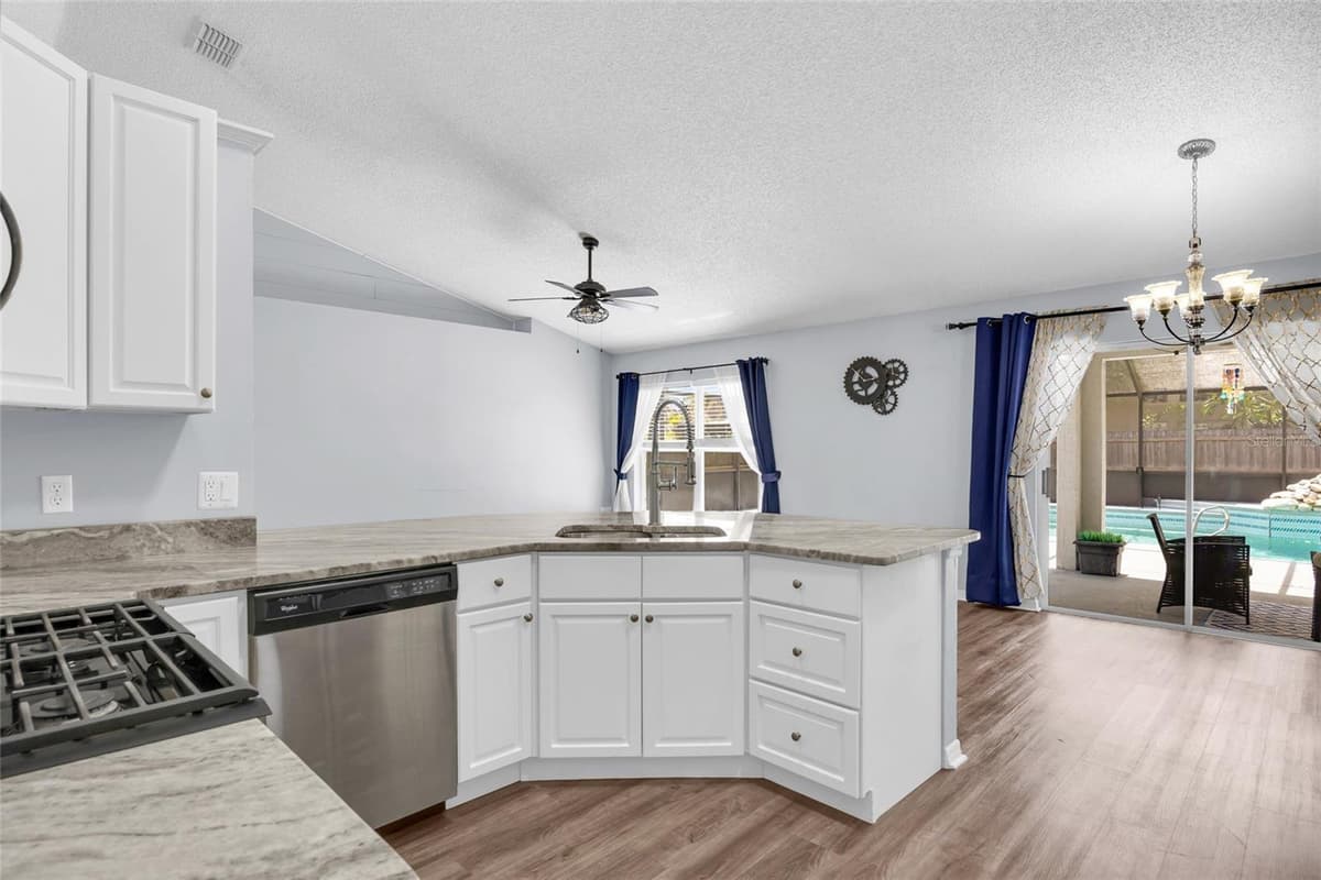 2400 WOLF CREEK DRIVE — photo 13 of 35