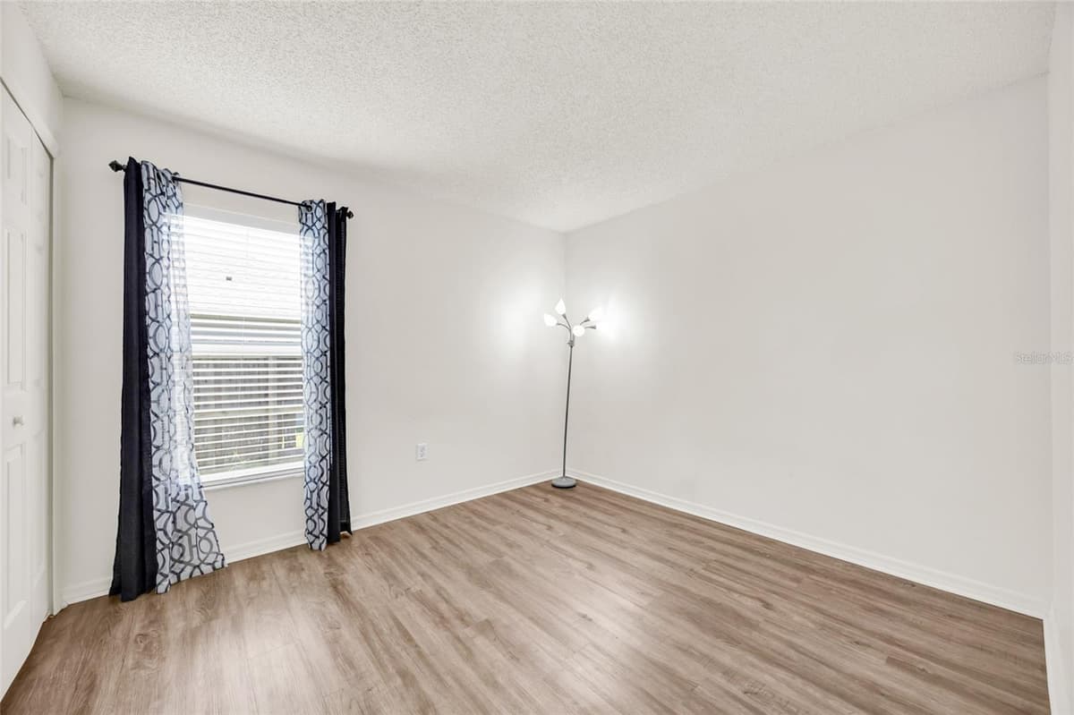 2400 WOLF CREEK DRIVE — photo 30 of 35