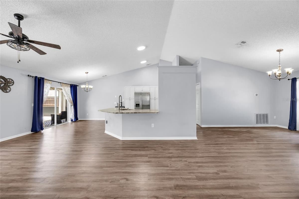 2400 WOLF CREEK DRIVE — photo 9 of 35