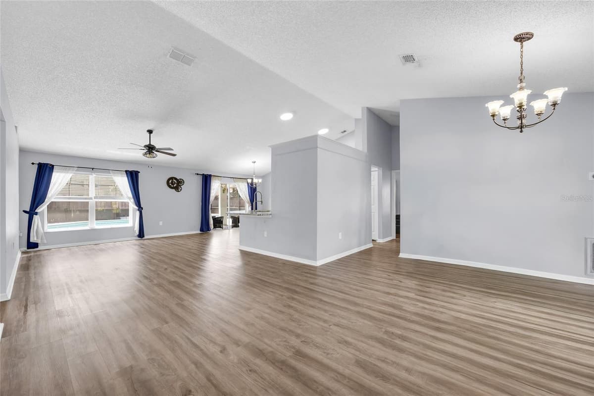 2400 WOLF CREEK DRIVE — photo 6 of 35