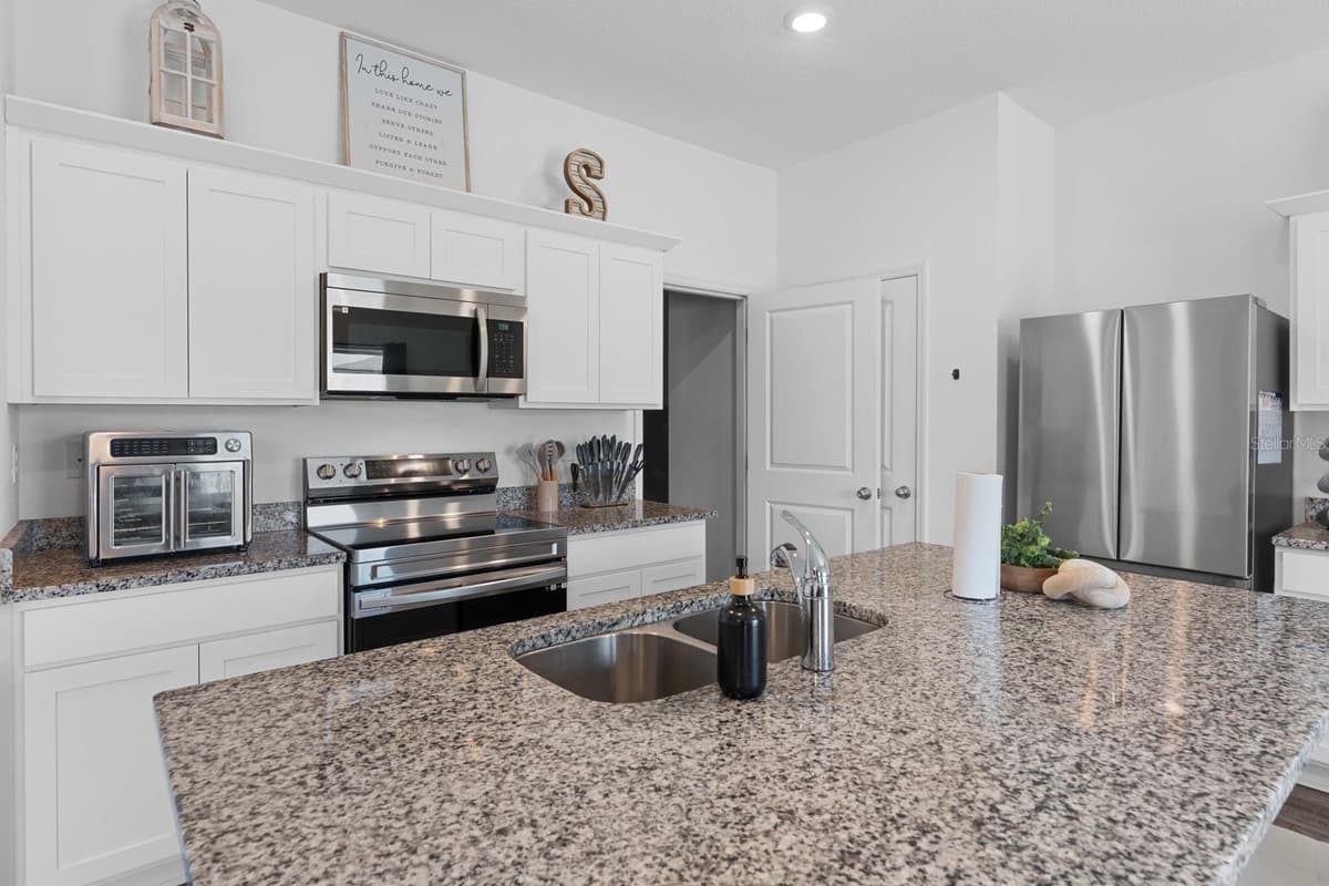 38465 HONEYSUCKLE DRIVE — photo 33 of 47