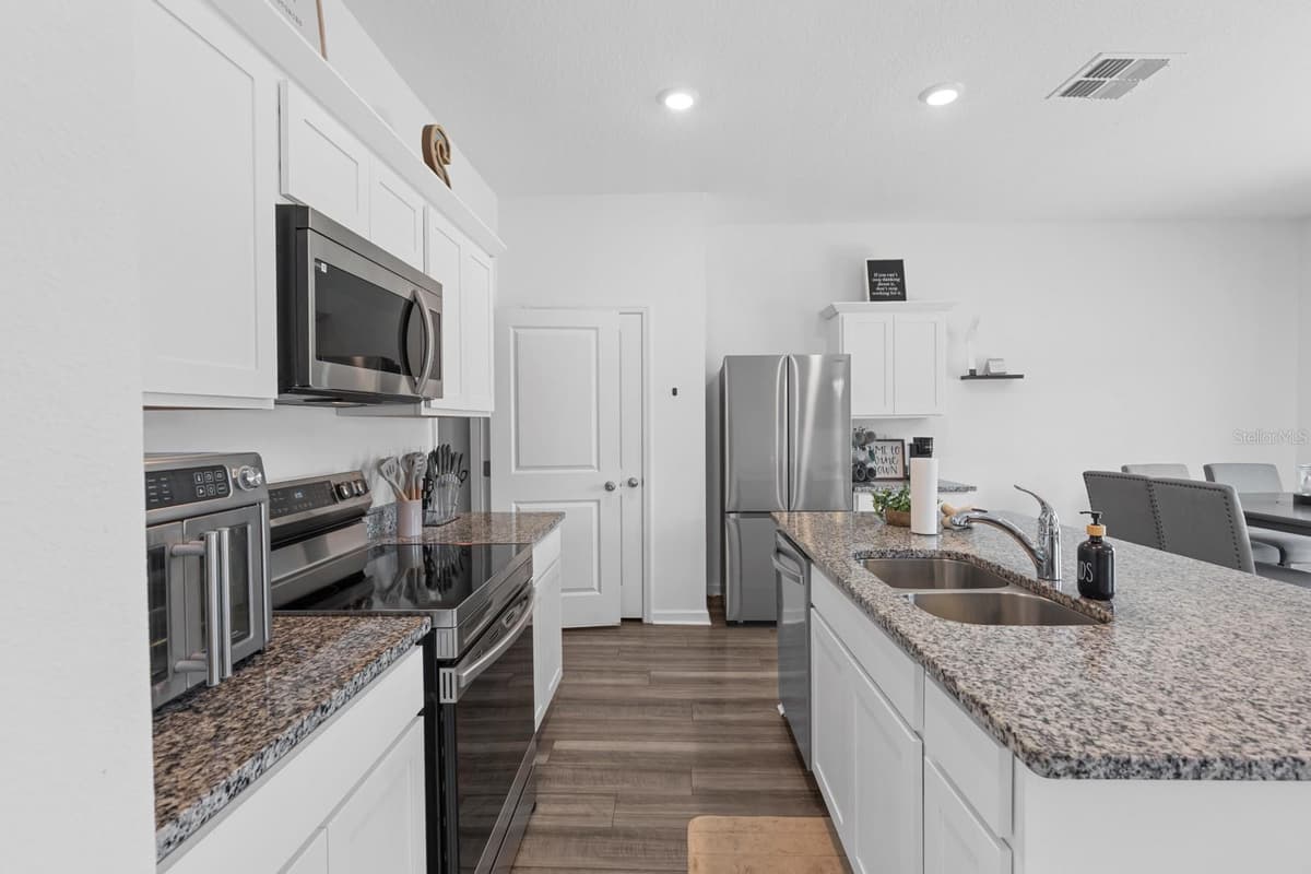 38465 HONEYSUCKLE DRIVE — photo 32 of 47