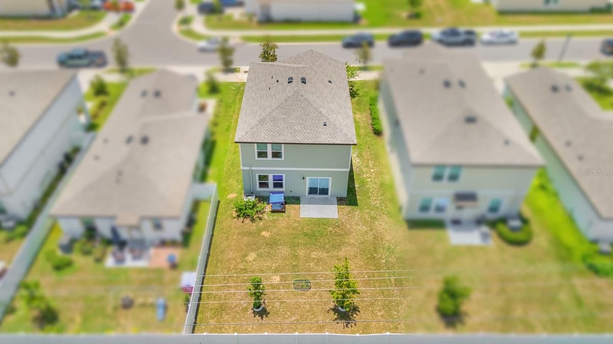 38465 HONEYSUCKLE DRIVE — photo 11 of 47