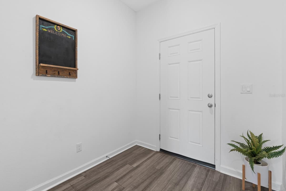 38465 HONEYSUCKLE DRIVE — photo 28 of 47