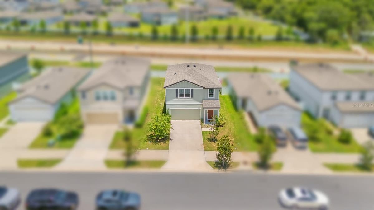 38465 HONEYSUCKLE DRIVE — photo 13 of 47