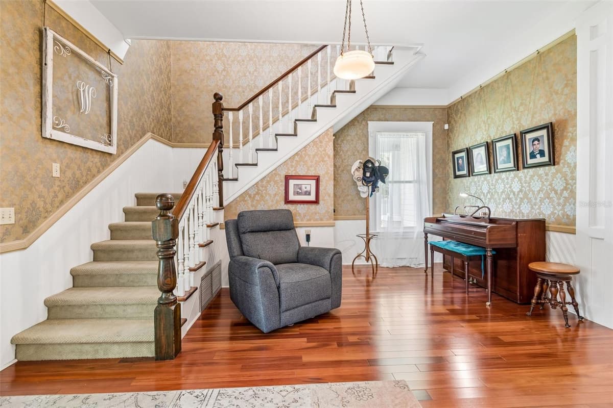 703 EVERS STREET — photo 14 of 96