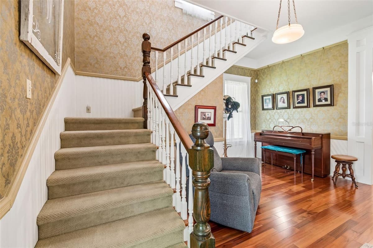 703 EVERS STREET — photo 13 of 96