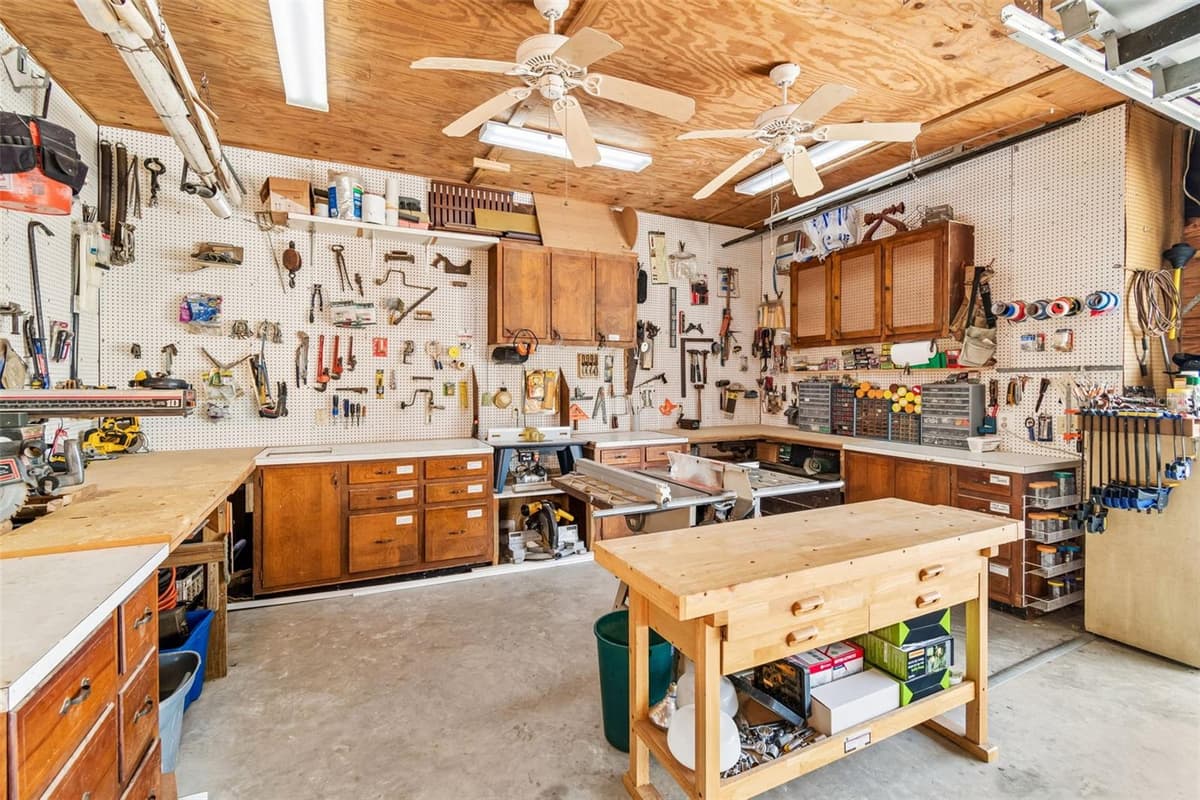 703 EVERS STREET — photo 85 of 96