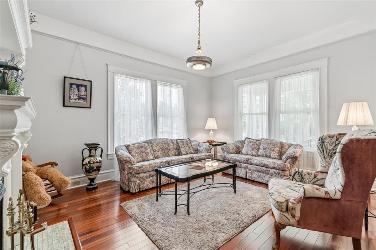 703 EVERS STREET — photo 15 of 96