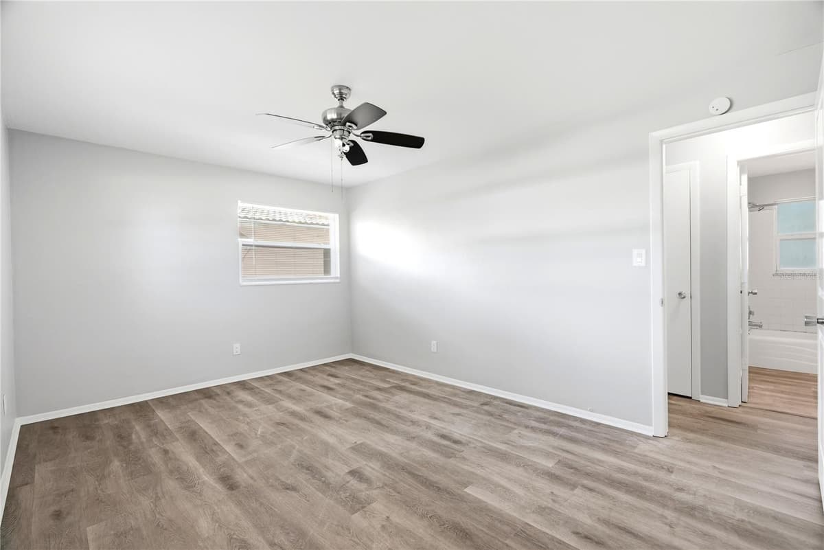 2437 RUTLAND LANE — photo 15 of 32
