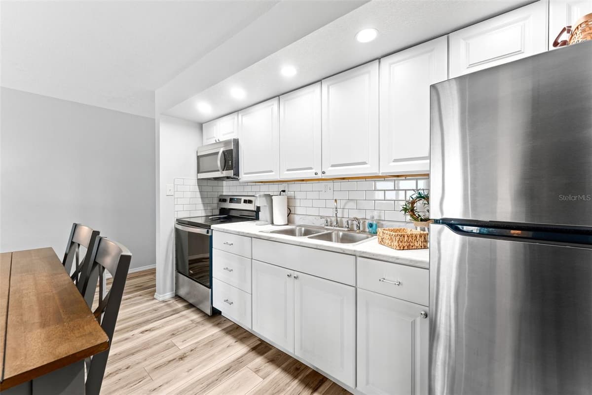 3700 ATLANTIC AVENUE — photo 6 of 25