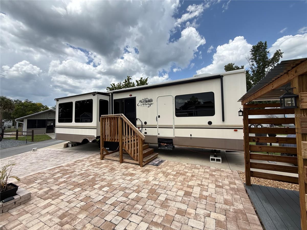 2856 104TH AVENUE — photo 1 of 73