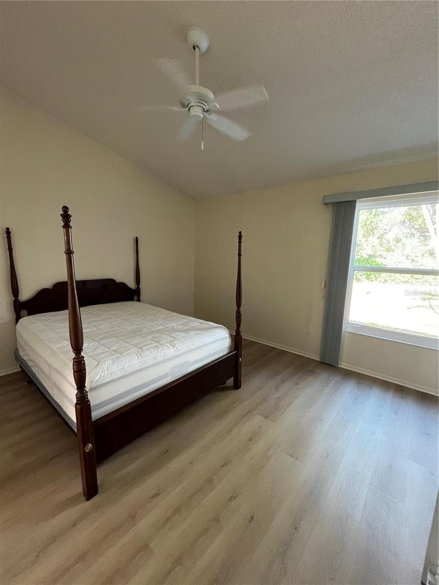 2387 BENTLEY DRIVE — photo 9 of 17
