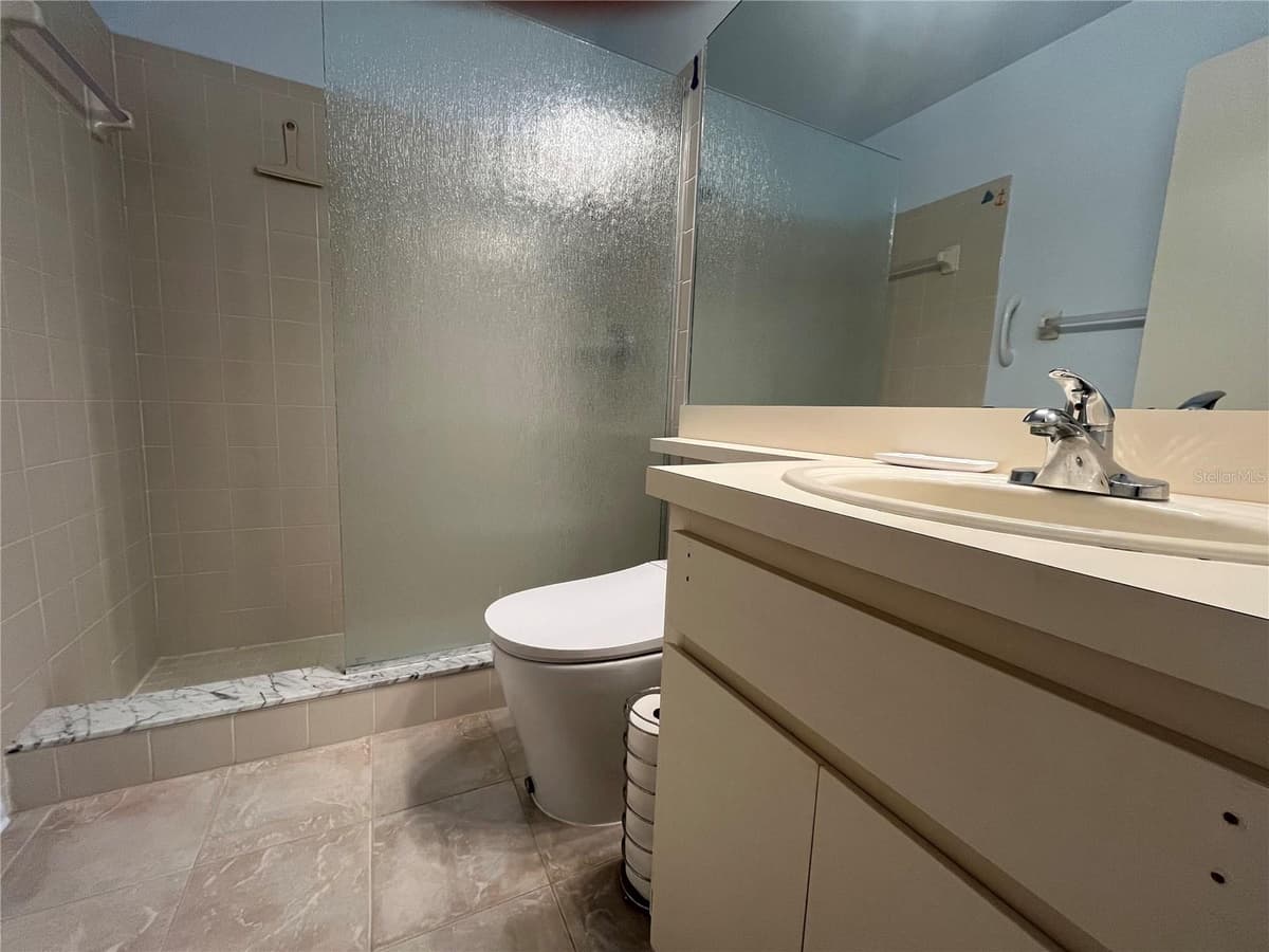 2387 BENTLEY DRIVE — photo 12 of 17